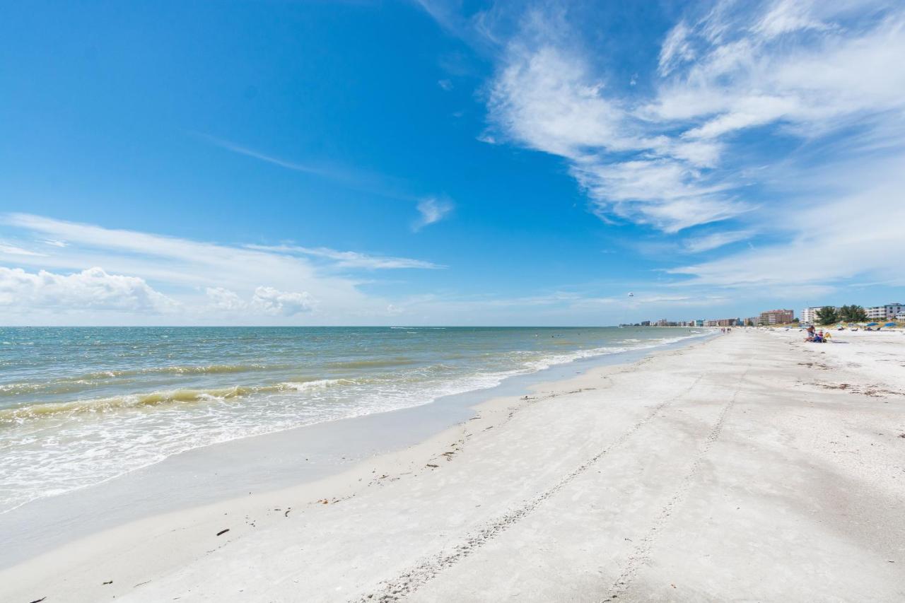 301 Beach Place Condos St. Pete Beach Exterior foto