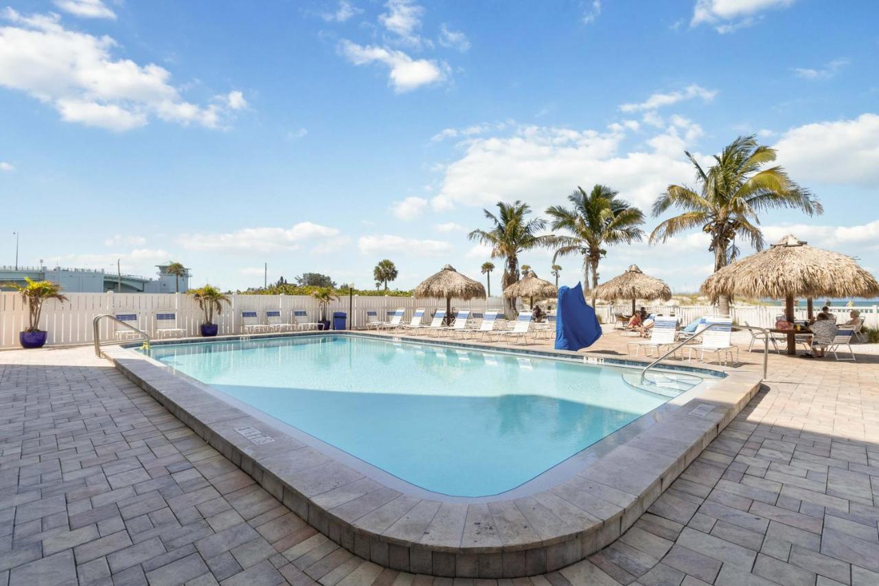 301 Beach Place Condos St. Pete Beach Exterior foto